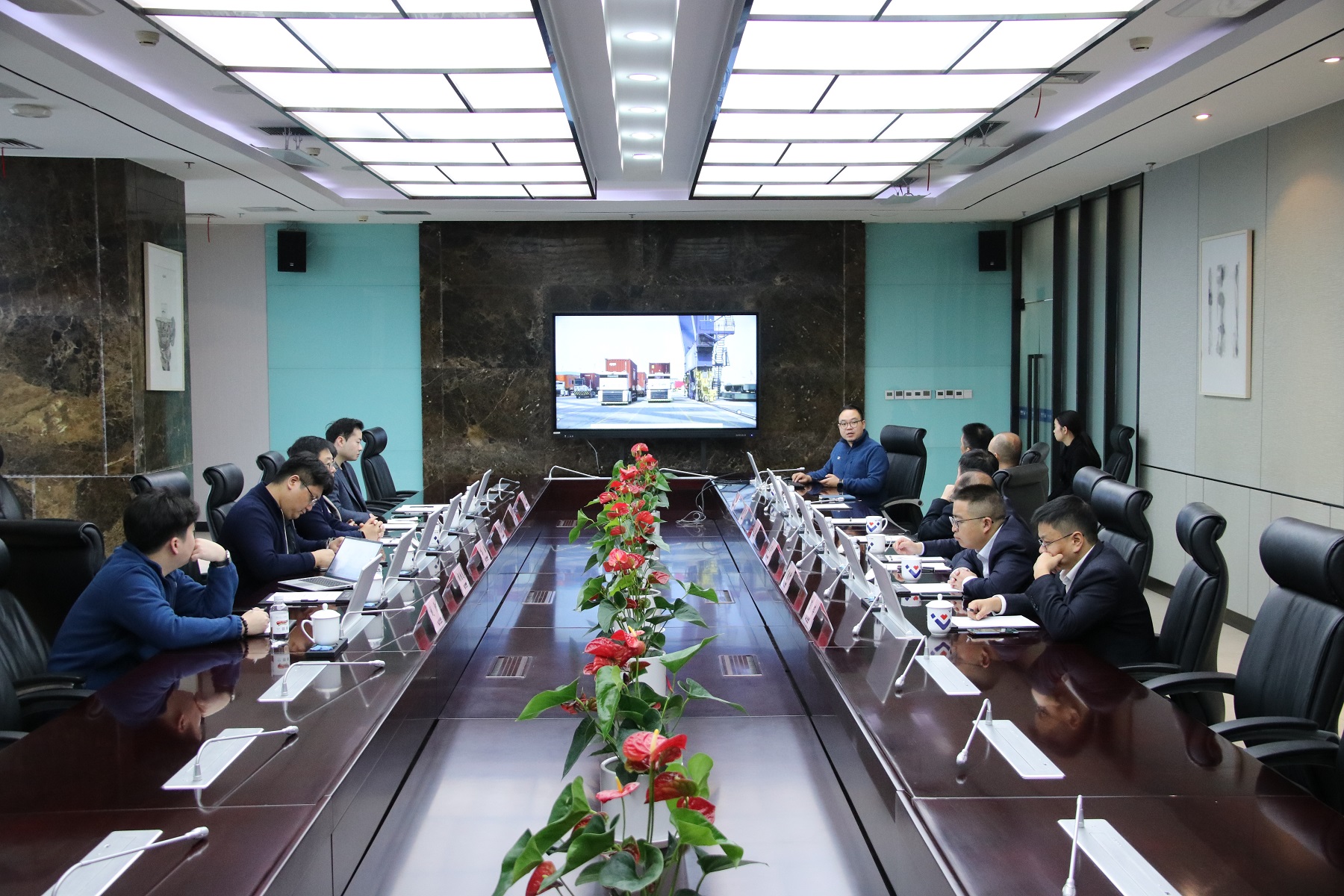 西井科技与川威集团签订战略合作协议
